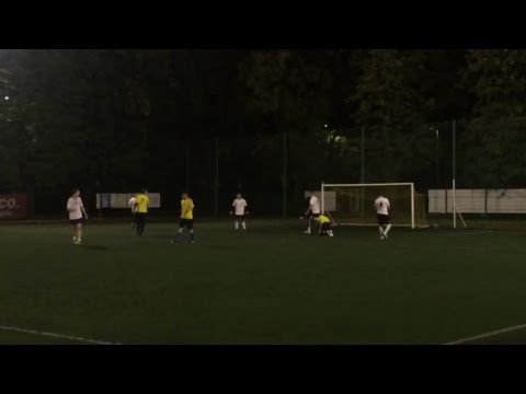 27. 09 Olimpia Sępolno (białe) - The Crazy Gang (żółte)