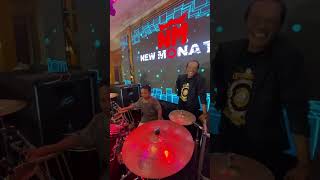 Download lagu kali ini abah juri ndampingi adeknya Tasya Rosmala ngendang di New Monata. mantab nih bocah. mp3