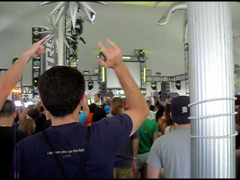 Chris Lake @ Ultra Music Festival 2009 Miami ( Amplifier - Fedde Le Grand )