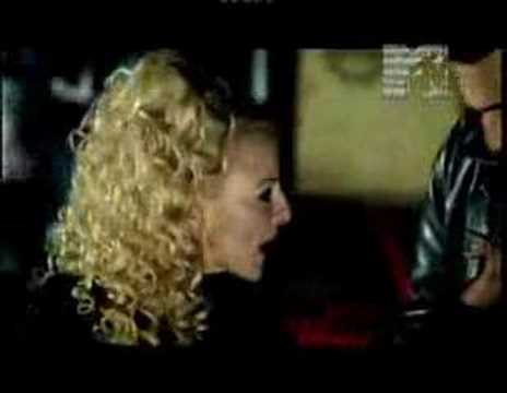 Video thumbnail for Bir de Baktım