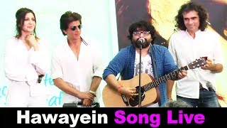 Pritam Singing Hawayein Song Live On Stage For Fans