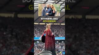 Taylor Swift was in the middle of a song when someone in the crowd yelled this! 😂😆😅