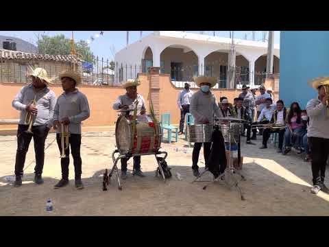 QUE CHINGON SE ESCUCHA ESTA CHILENA CON LA BANDA NK