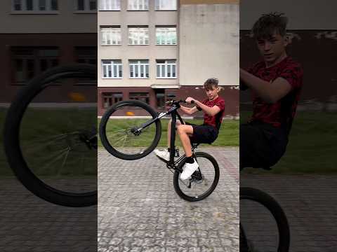 Jak zrobić wheelie na rowerze?