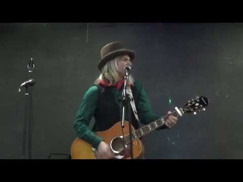 Whats The Matter With Louise - Tom Petty and The Heartbreakers