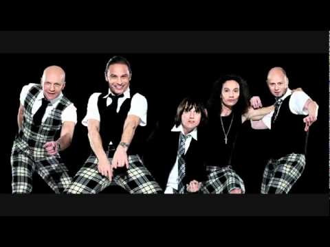 download lagu mp3 mp4 Mama Brings, download lagu Mama Brings gratis, unduh video klip Mama Brings