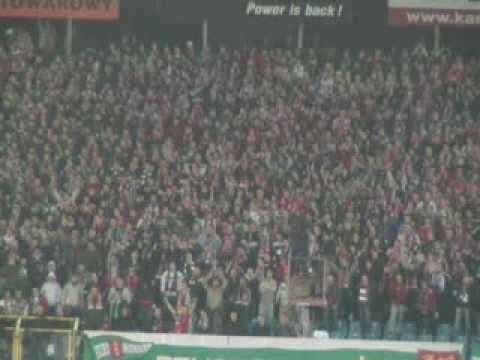 Kibice Wisły w czasie meczu z Legią