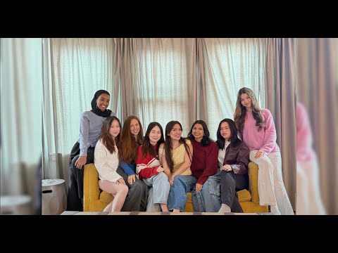 Female Tech Entrepreneurs Establish a Room of Their Own