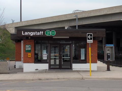 RH Line Train Arriving & Departing Langstaff GO (RH - Gormley GO)
