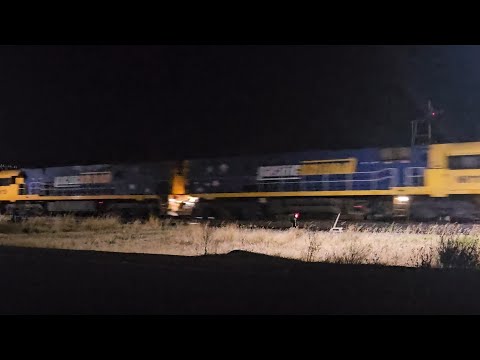 3PM7 PN up "Linfox Express #4" (NR113 NR111, 81P), Perth to Melbourne, 2320, 5/2/26, Murtoa VIC 