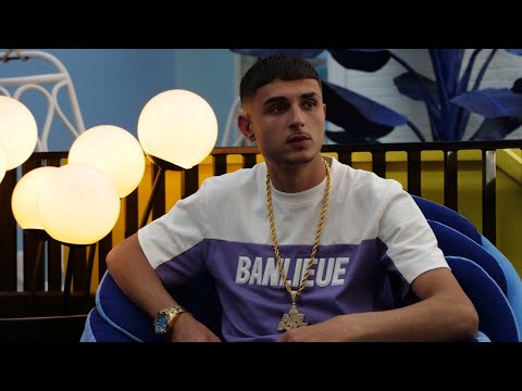 MAJO G03 - SHE COMES