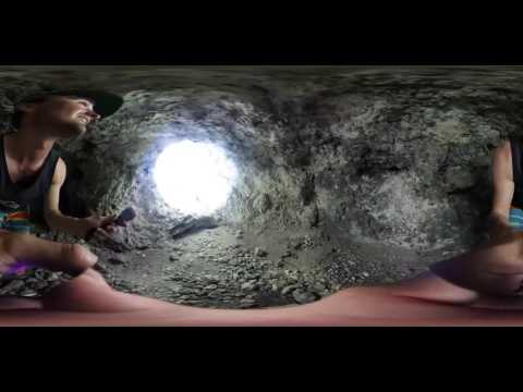 Scorpion Spider in 1000 Man Tunnel Palau 360 Theta