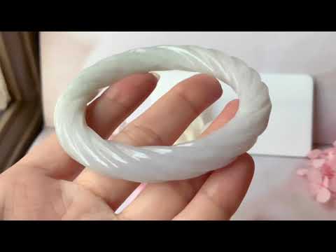 56.8mm A-Grade Lavender Jadeite Traditional Round Rope Bangle No.151660