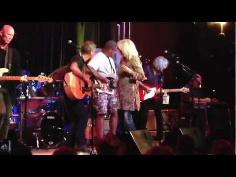 Rodney Crowell / Notorious Cherry Bombs "I Ain't Livin' Long Like This"