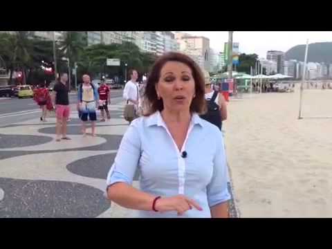 María Elena Salinas nos lleva a la playa de Copacabana en Brasil