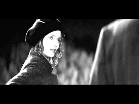 La fille sur le pont