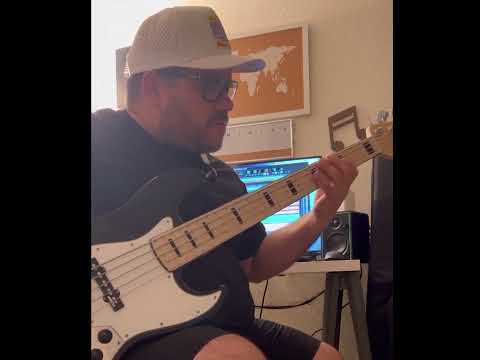 Ya Compre el Anillo - Bass Cover