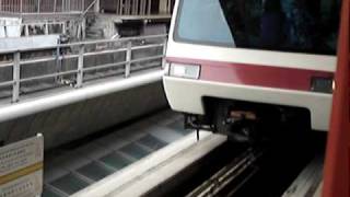 preview picture of video 'Singapore SMRT LRT BP1 Departure'