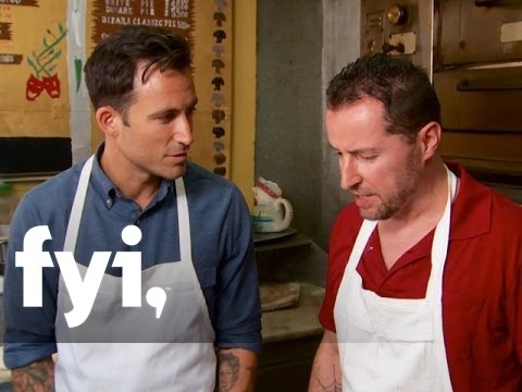 Food Porn: Family Pizza at Di Fara in Brooklyn | Home.Made.Nation