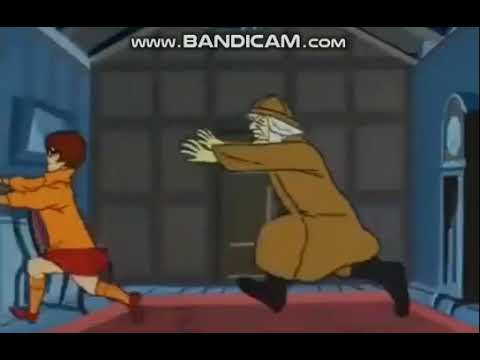 Scooby doo door chase