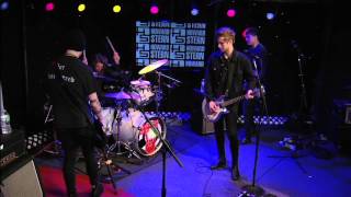 5 Seconds Of Summer&#39;s Live Metal Jam On The Howard Stern Show