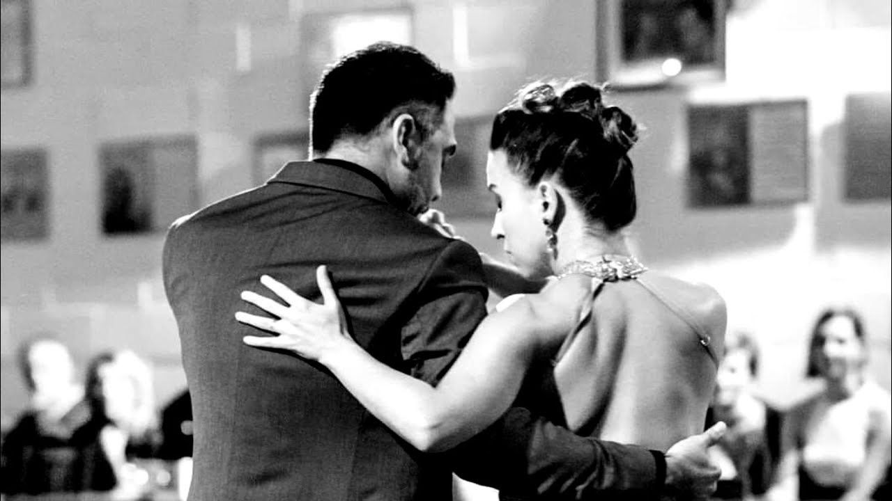 ALEJANDRO LARENAS Y MARISOL MORALES | Paris, 2023 3/5 ADIOS BARDI 😇