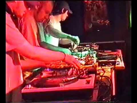 Noisy Stylus turntablism live in Athens, Dec  07 2003