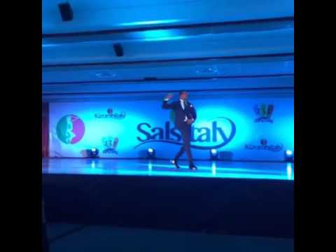 Maykel Fonts "Afloja la guayaba" di Maykel Blanco