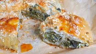 מאפה פילו קריספי עם גבינות ותרד Filo dough pastry with spinach and cheeses מטבח בקלי קלות ליהי קרויץ (ליהי קרויץ - מטבח בקלי קלות) - התמונה מוצגת ישירות מתוך אתר האינטרנט יוטיוב. זכויות היוצרים בתמונה שייכות ליוצרה. קישור קרדיט למקור התוכן נמצא בתוך דף הסרטון
