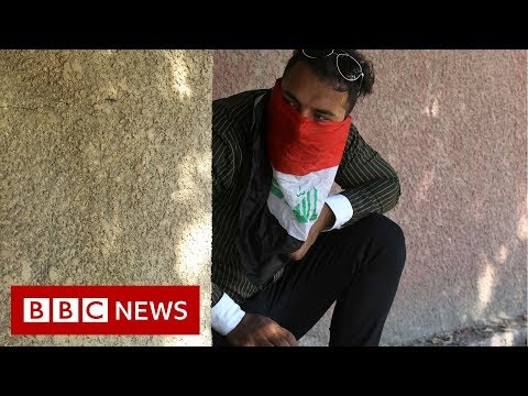 Iraqi anti-government protesters defy an open-ended curfew - BBC News