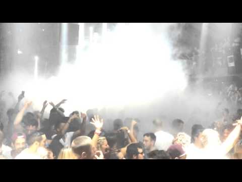 Marco Carola plays The Deals-Pandora Groove (Collective Machine Remix) @ MUSIC ON AMNESIA 2014.06.20