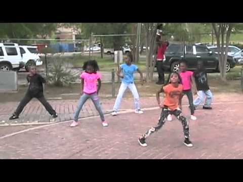 Charlie Boy Beef it up performance by PeachezMBdivaz at river walk