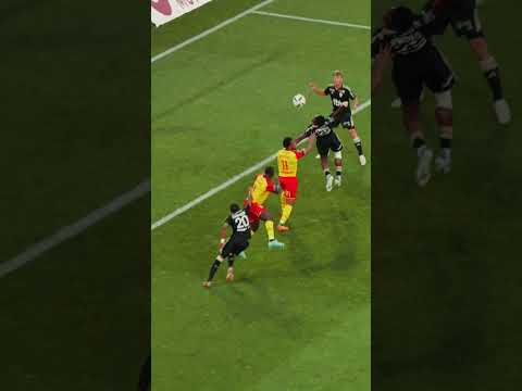 Smooth (and strong) header from Deiver 😤🇨🇴