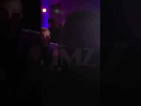 Velvet - Celeb - Rejtett kamerás felvétel készült arról, ahogy Leonardo DiCaprio rappel születésnapi buliján