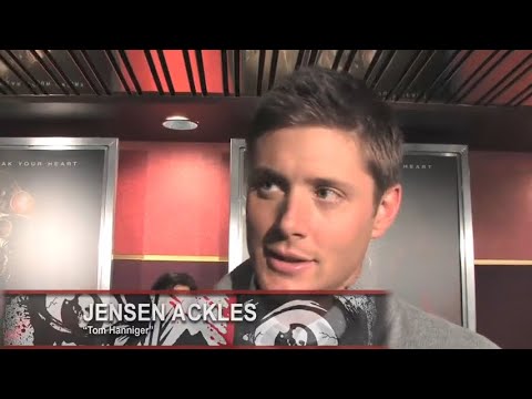 (2009.01.15) Мой кровавый Валентин: Интервью с кастом и командой с красной дорожки (русс саб)