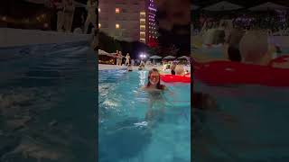 すきぴにナイトプールで…😨🤣 #shorts