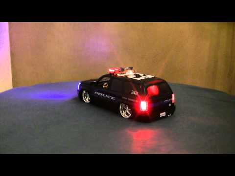 1:24  Cadillac Escalade Police Car Multi-Pattern