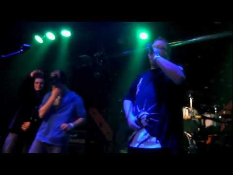 Giganto Featuring Burri Dick & Sirius & DJ Mad-I - Freestyle (Live @ Zizers 2011)