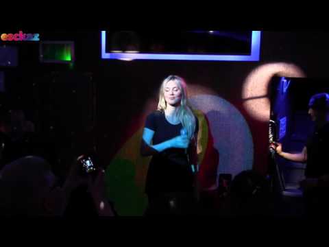 ESCKAZ in London:Kasia Moś (Poland at Eurovision 2017) - A Natural Woman (live at Mikrus)