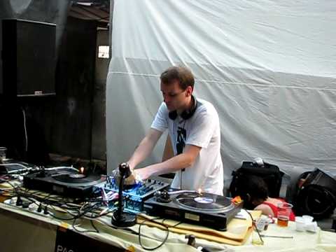 Robin Drimalski (at Lizzard in Tel Aviv 13.06.08)