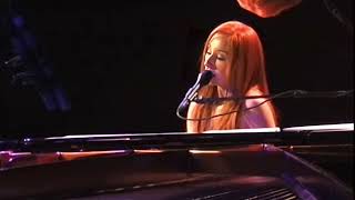 Tori Amos - Lady in blue (Abnormally attracted to sin) [Live at FM4 sessions, 2009]