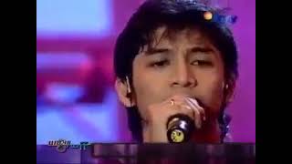 Download lagu Ungu - Jika Itu Yang Terbaik (Live Konser SCTV with Ungu & Naff La Piazza Mall 14 Desember 2006) mp3