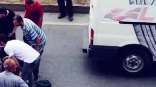Yaya geçidinden geçen bisikletliye araç çarptı