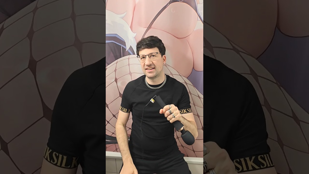 Oniiiichaaaan~ hurry up and put it in alreadyyy! ✨#weeb