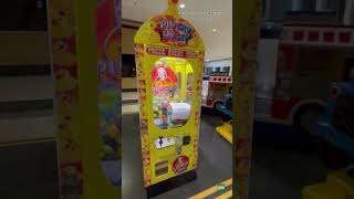 This reporter spent all day in the nearly-abandoned Bangor Mall #bangormaine #exploration #mall