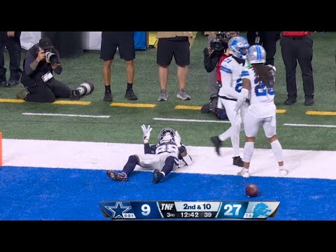 CeeDee Lamb Posturing on the Field After Serious Head Injury - Doctor Explains