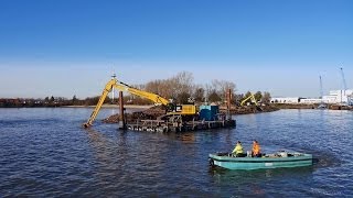 preview picture of video 'Wedel, Schulau, Hafenmole, Bagger / Kontrollboot im Schulauer Hafen - Full HD (1080p) Videobild'