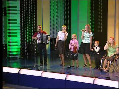 Šminiņu ģimene - LAI SASAUCAMIES, LAI DZIEDAM