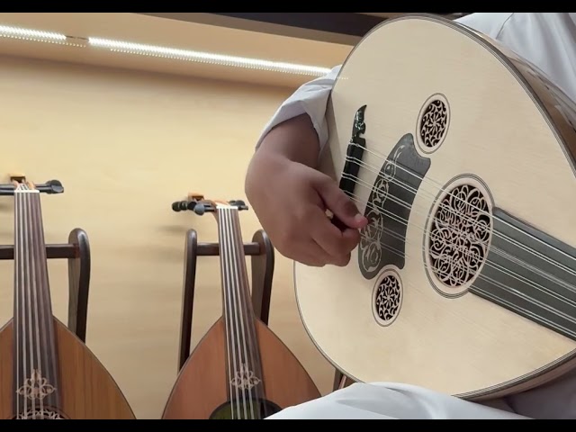 فيديو تجربة الرنين الصوتي والعزف الطربي لعود السلطان موديل KG متجر مقا