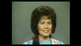 Loretta Lynn - A Wound Time Can&#39;t Erase